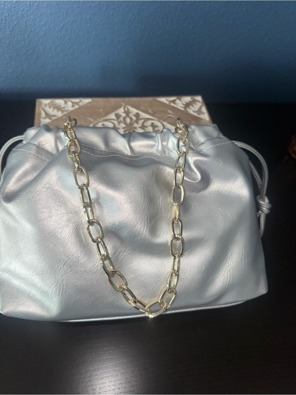 Universal Thread Silver Drawstring Mini Bag with Gold Chain - Picture 3 of 4